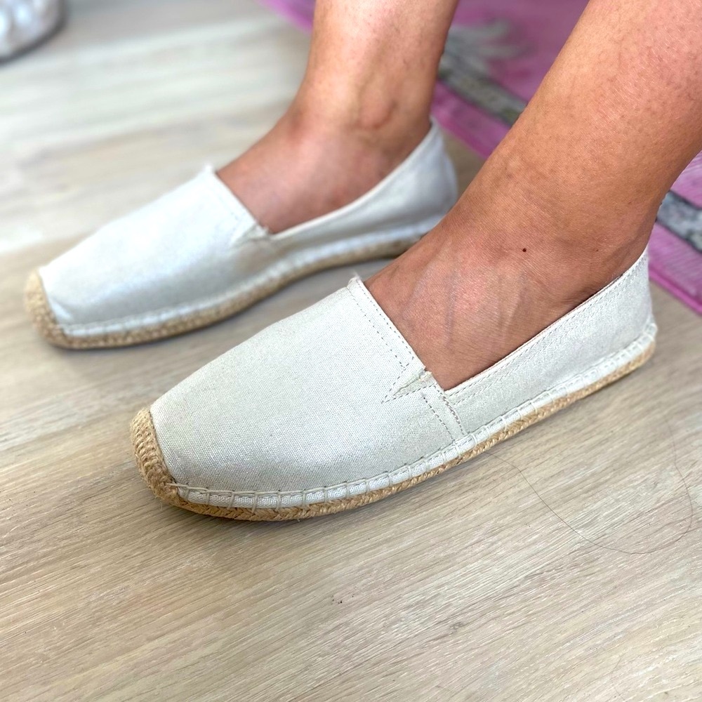 143 Girl-Espadrilles Cabana in Ivory Metallic Color, Fabric, Like New size 11